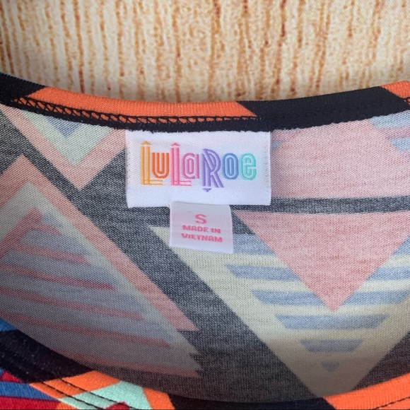 NWT LuLaRoe Small Irma Colorful Triangles - Picture 5 of 9